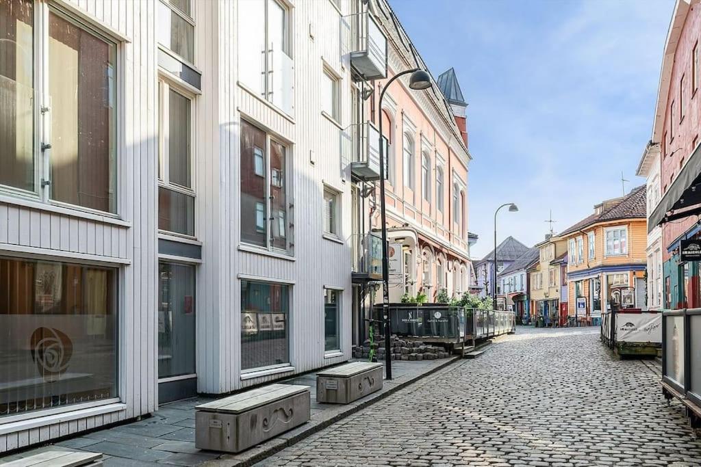 Koselig Og Sentralt Midt I Fargegaten Stavanger Exterior photo