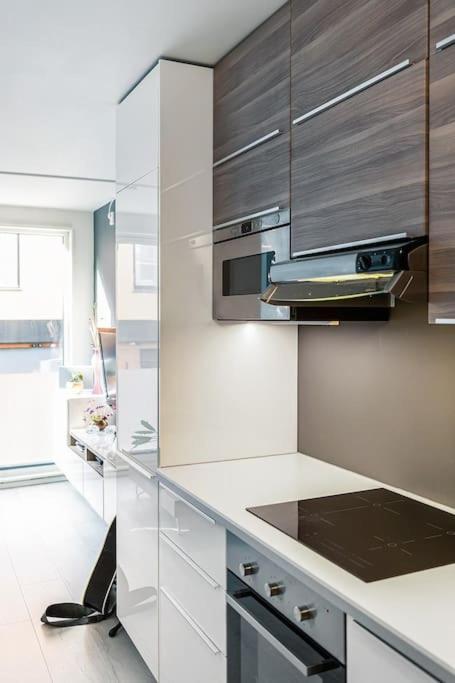 Koselig Og Sentralt Midt I Fargegaten Stavanger Exterior photo